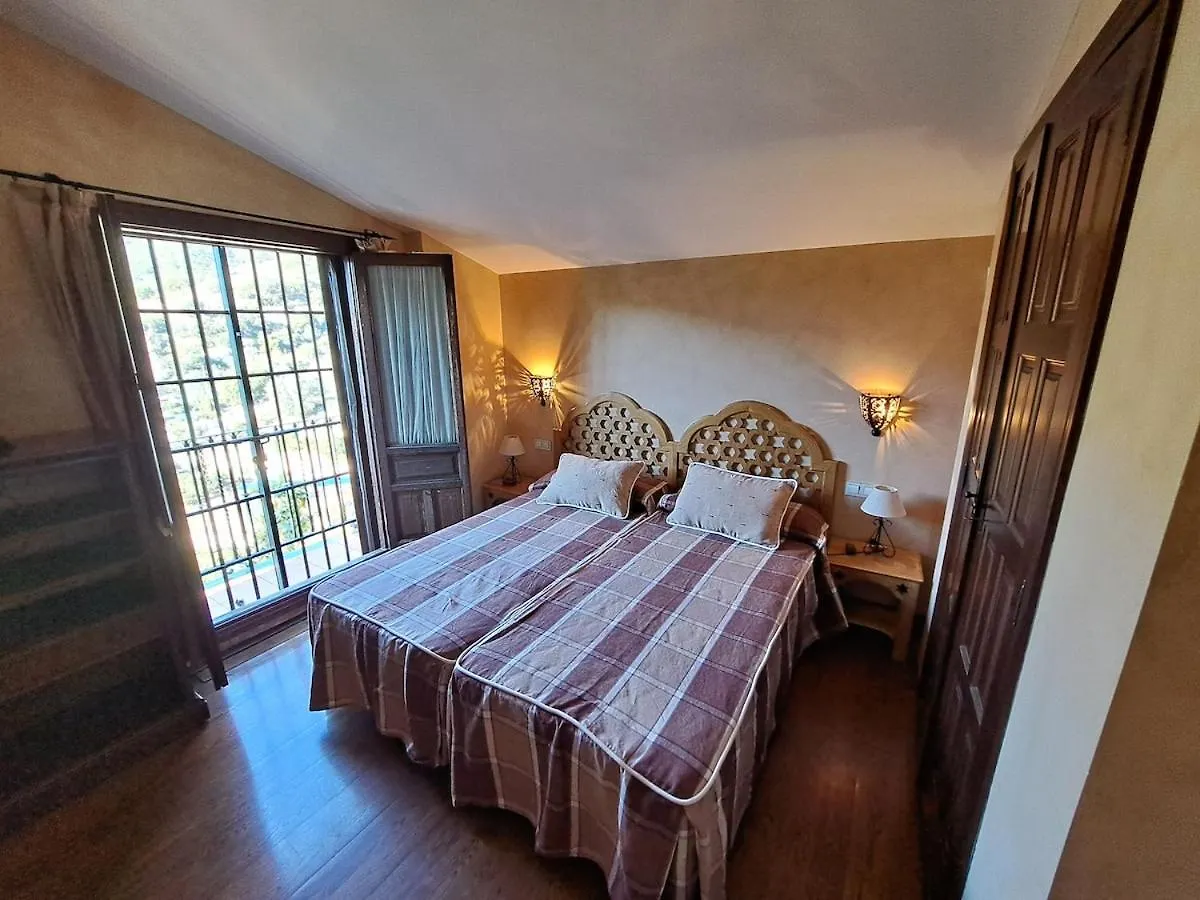 Villa Rural En Ojen Chalet