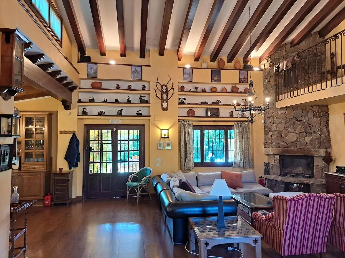 Villa Rural En Ojen Chalet